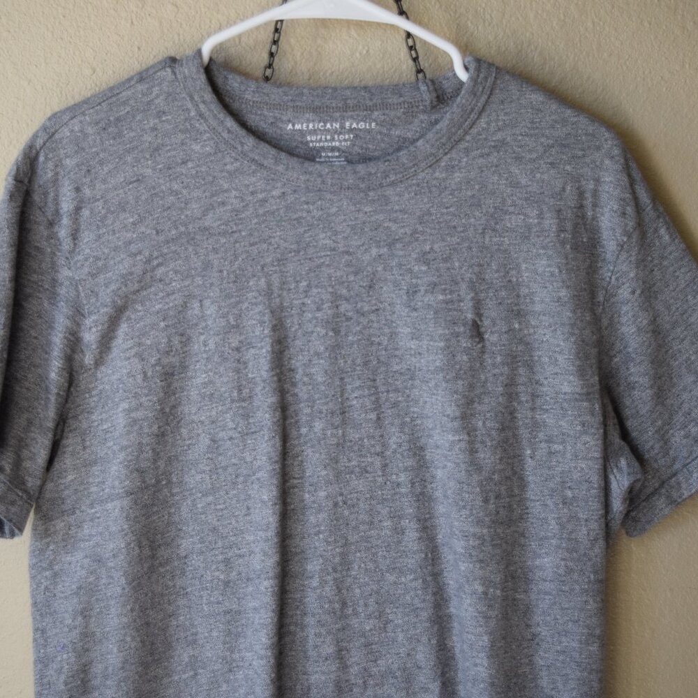 American Eagle Basic Grey T-shirt
